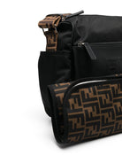 Borsa fasciatoio per neonati Fendi Kids nera con logo sul davanti 7VB014 AI9U F05U0 FENDI KIDS 