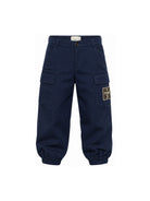 Pantaloni cargo per bambino Fendi Kids blu con patch con logo sul davanti JMF600 AS5Y F1I11 FENDI KIDS 