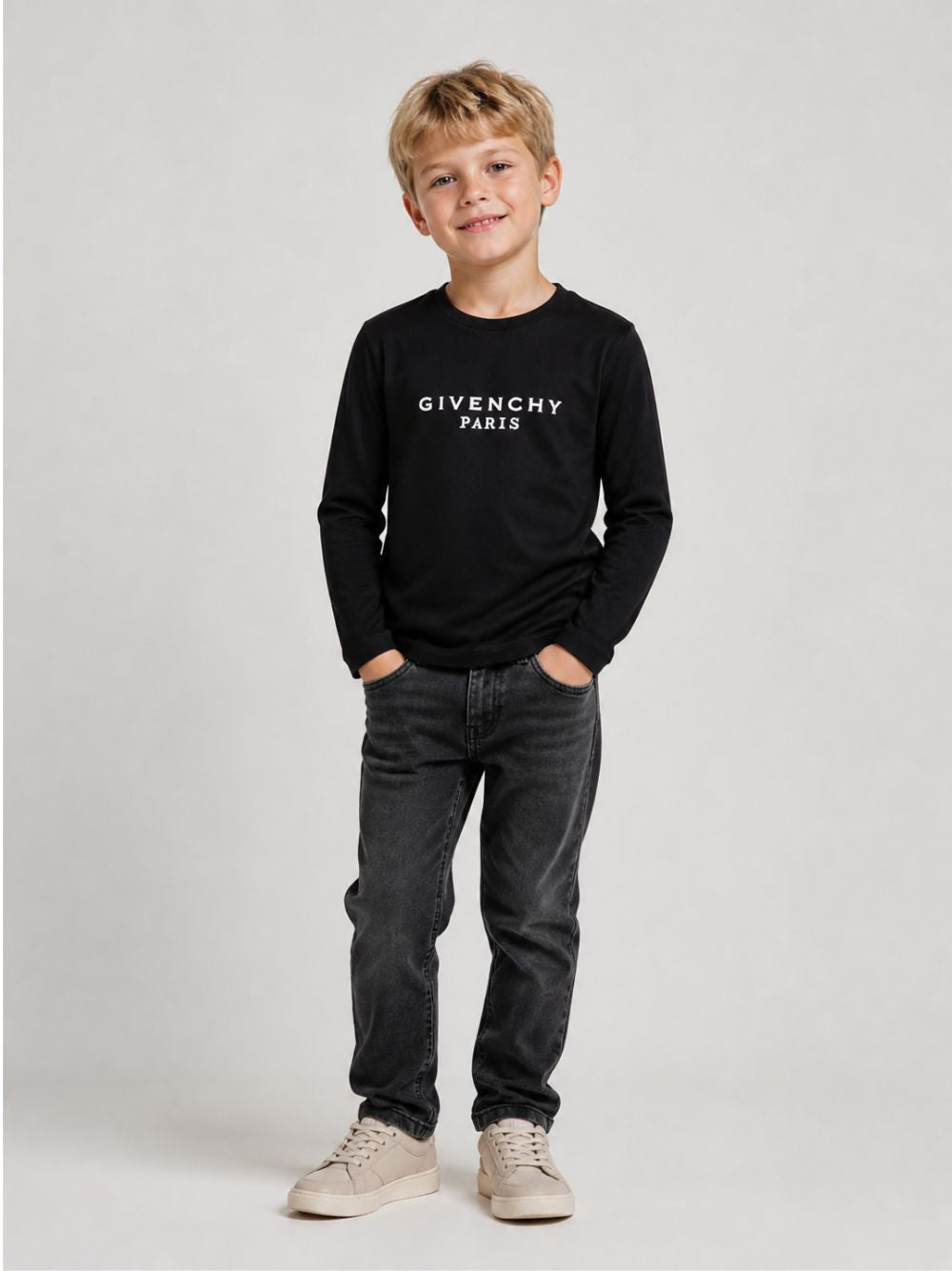 T-shirt per bambino Givenchy Kids nero con stampa logo sul davanti H31321 09B GIVENCHY KIDS 