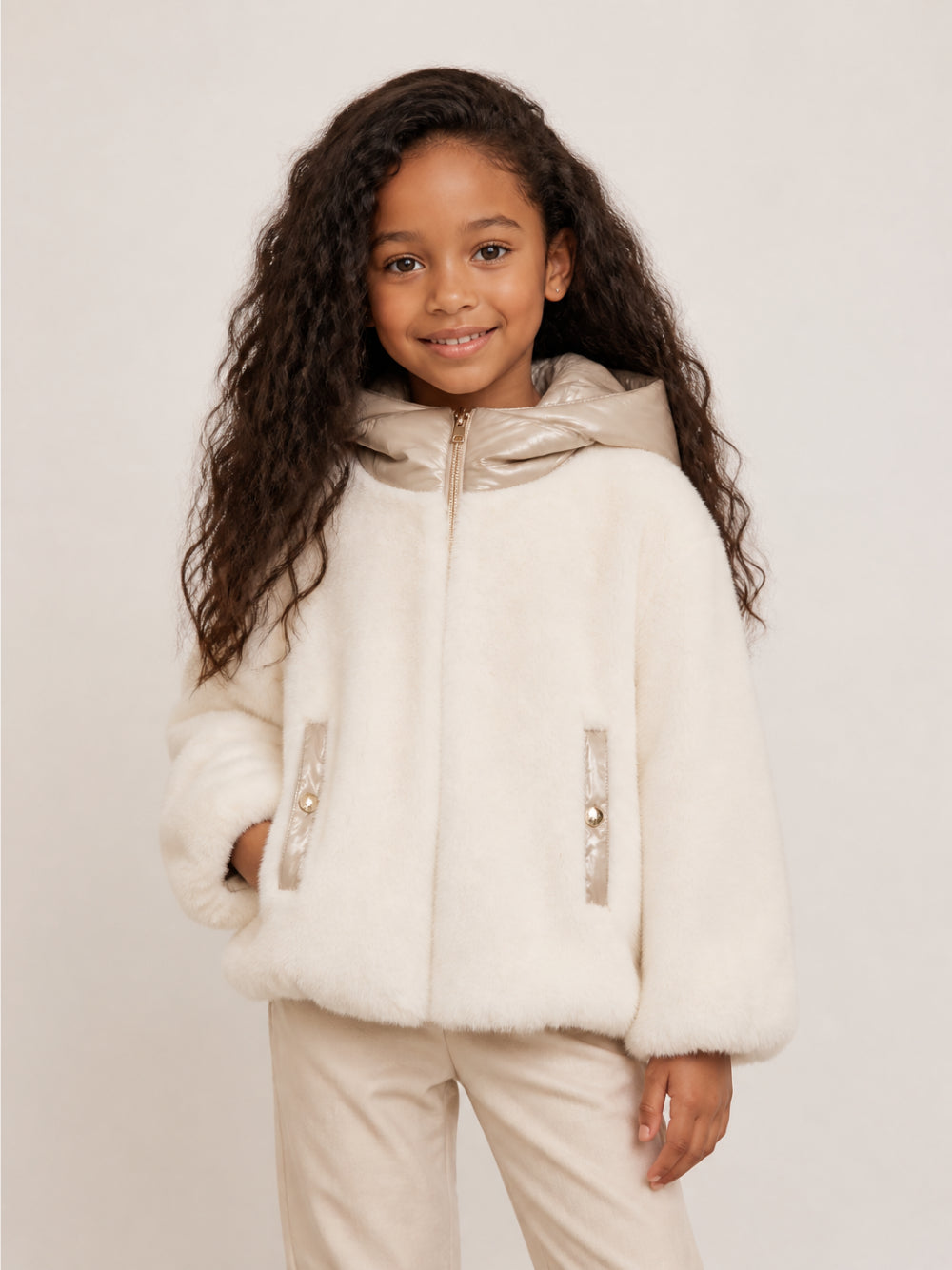 Giubbino per bambina Herno Kids beige con cappuccio imbottito GC000060G12630 1000 HERNO KIDS 