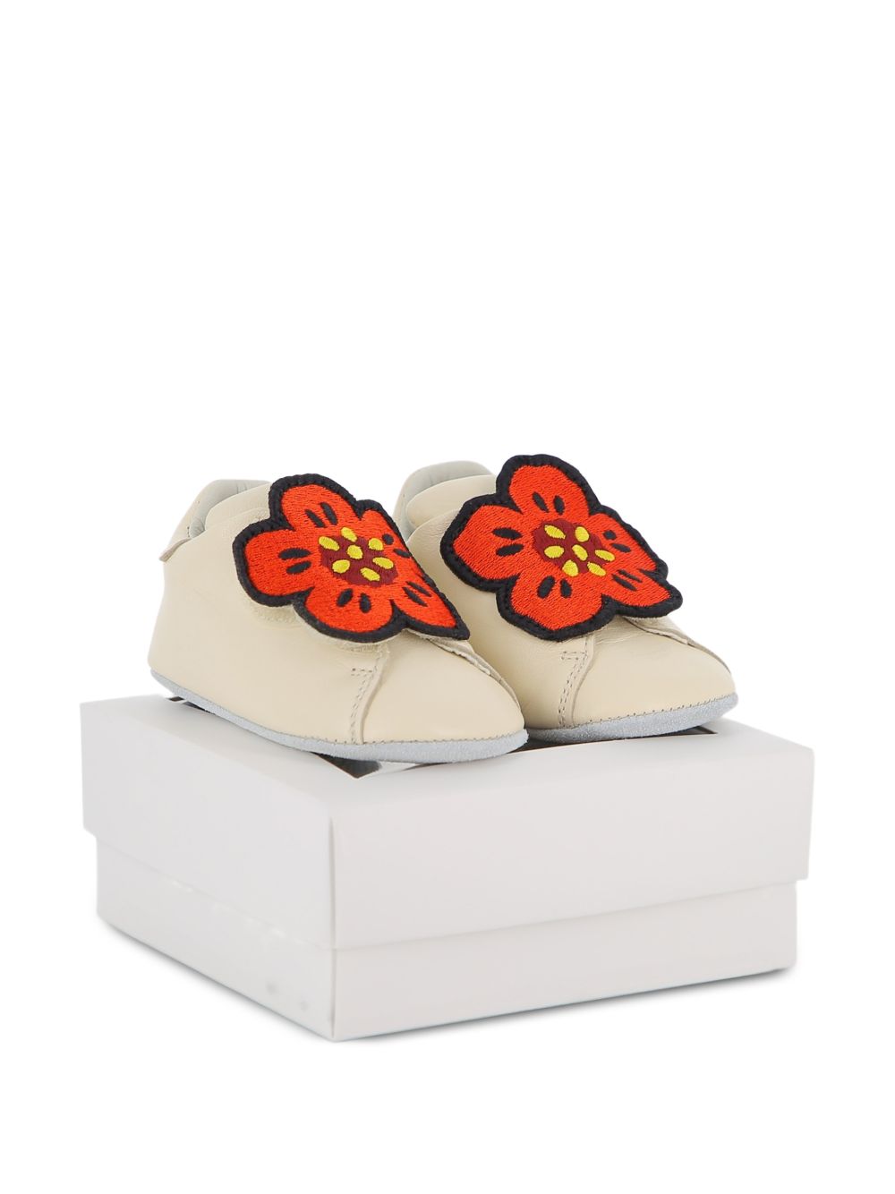 Scarpe primi passi per neonati Kenzo Kids beige con applicazione Flower K62071 117 KENZO KIDS 