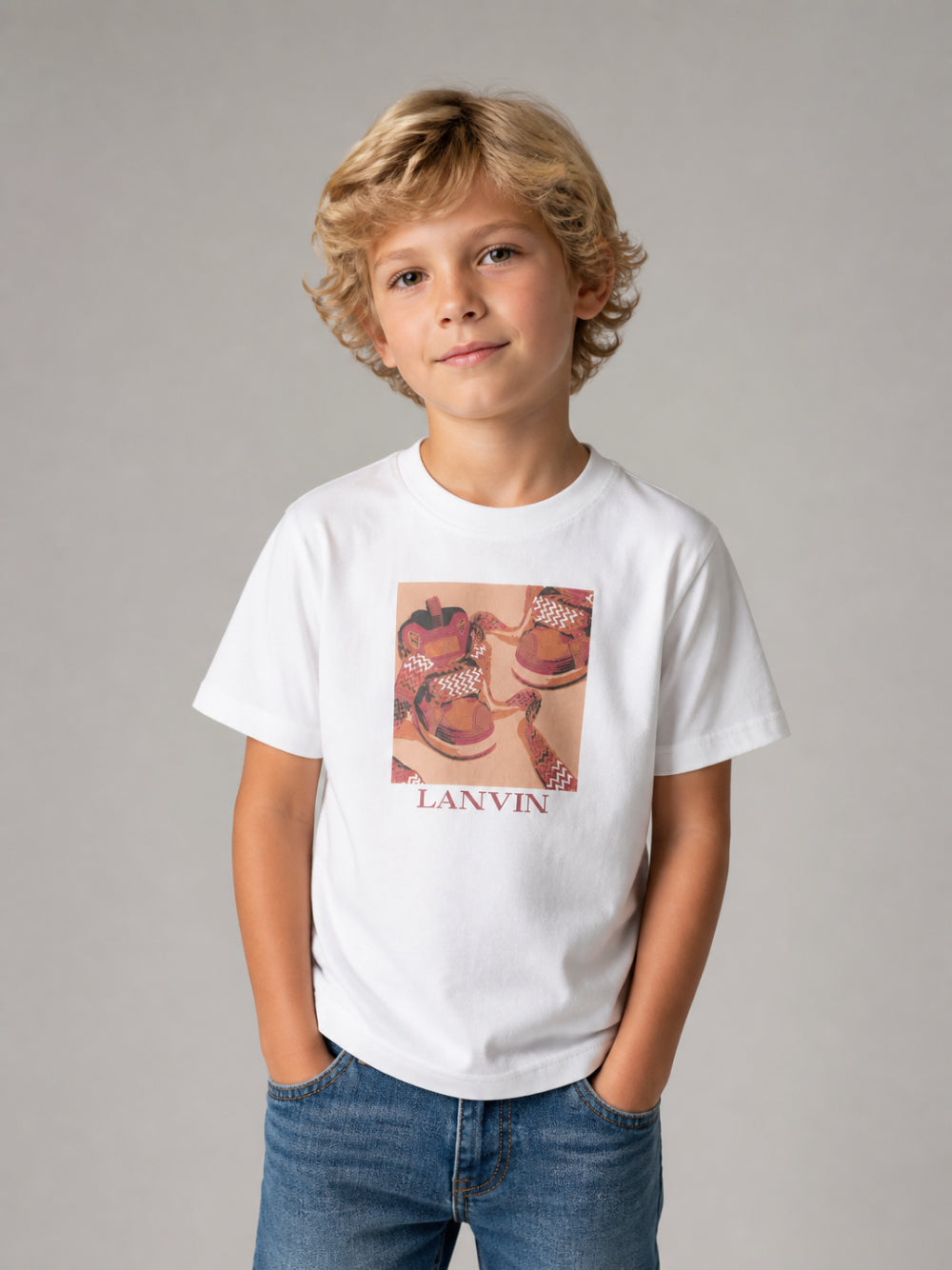 T-shirt per bambino Lanvin Kids bianca con stampa grafica sneakers sul davanti N30428 117 LANVIN KIDS 