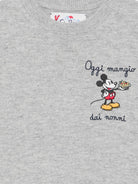 Maglione per bambino MC2 Saint Barth Kids grigio con scritta ricamata "oggi mangio dai nonni" DOU0021 02330M MC2 ST. BARTH KIDS 