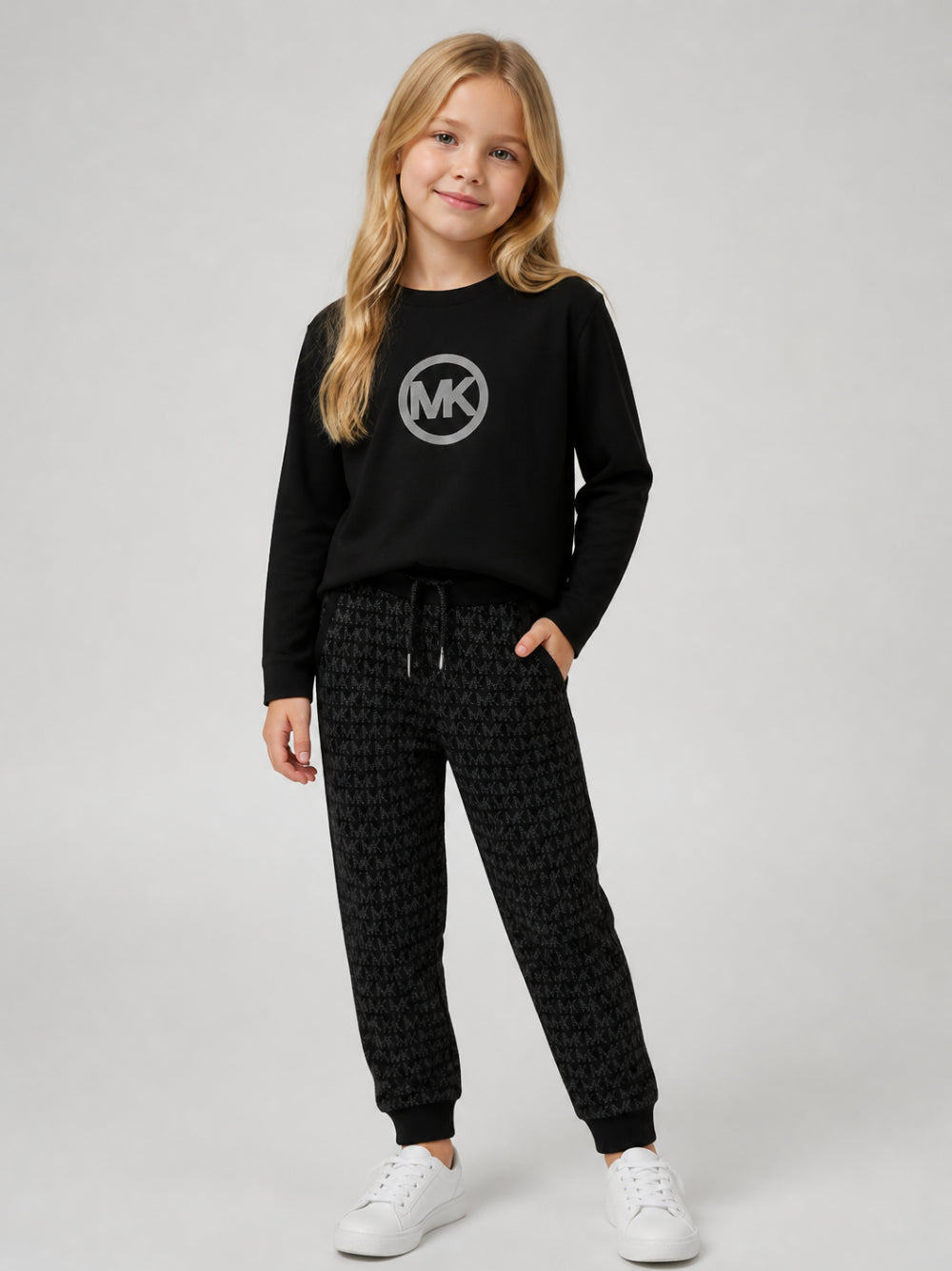 Pantaloni sportivi per bambina Michael Kors Kids neri con monogramma R30701 09B MICHAEL KORS KIDS 
