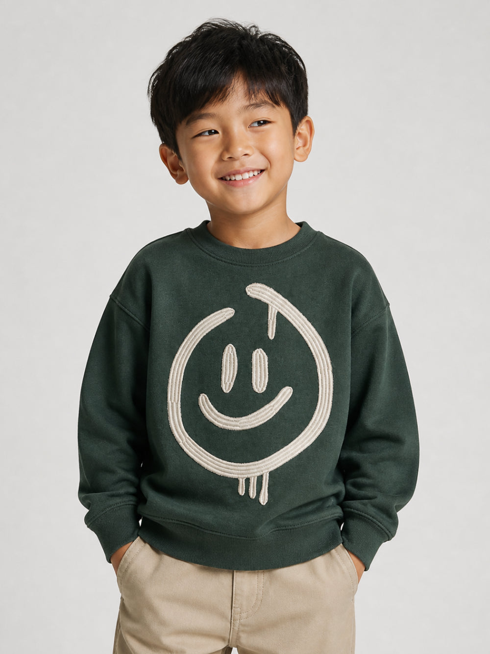 Felpa per bambini Molo Kids verde scuro con motivi ricamati 1W26J204 5721 MOLO KIDS 