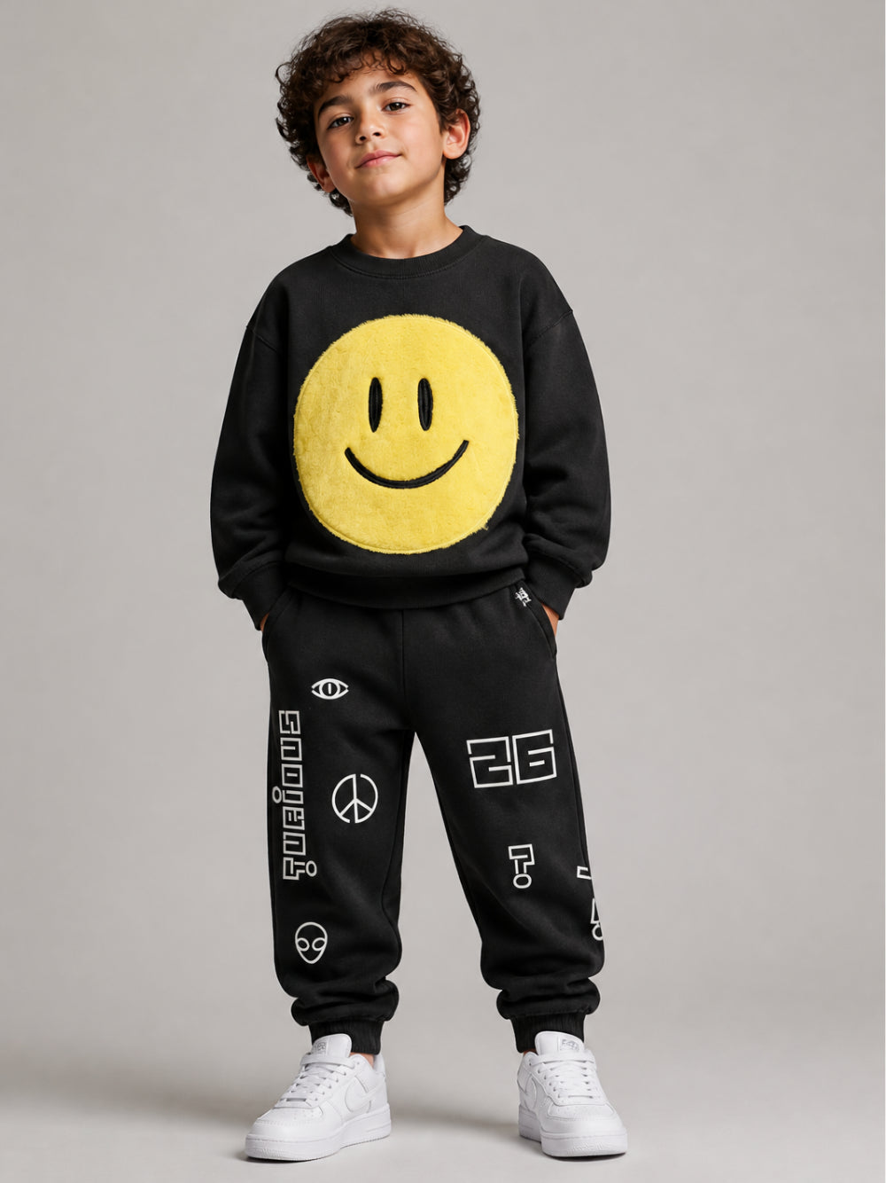 Felpa per bambino Molo Kids nera con stampa smile sul davanti 1W26J216 2254 MOLO KIDS 