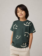 T-shirt per bambino Molo Kids verde scuro con stampa grafica smile 6W26A202 6252 MOLO KIDS 