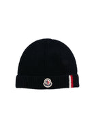 Berretto per neonato Moncler Enfant blu a coste con applicazione L29513B00007M1241 742 MONCLER KIDS 