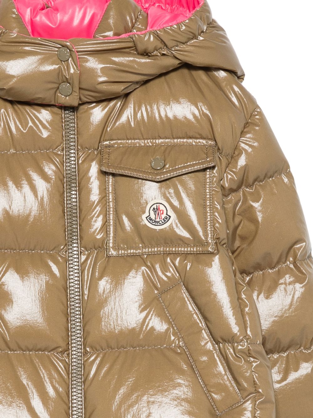 Giubbino imbottito per bambina Moncler Kids marrone con cappuccio a contrasto L29541A00003597EU 82E MONCLER KIDS 