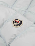 Giubbino per bambino Moncler Kids azzurro con design imbottito L29541A0007253A5E 70C MONCLER KIDS 