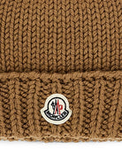 Cappello per bambino Moncler Kids marrone con logo ricamato sul davanti L29543B00017M1172 248 MONCLER KIDS 