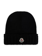 Cappello per bambino Moncler Kids nero con logo ricamato sul davanti L29543B00017M1172 999 MONCLER KIDS 