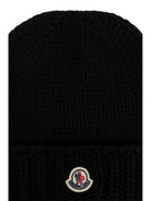 Cappello per bambino Moncler Kids nero con logo ricamato sul davanti L29543B00017M1172 999 MONCLER KIDS 