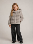 Giacca per bambina Monnalisa Kids grigio in pelliccia sintetica con cappuccio 17H101 8033 0032 MONNALISA KIDS 