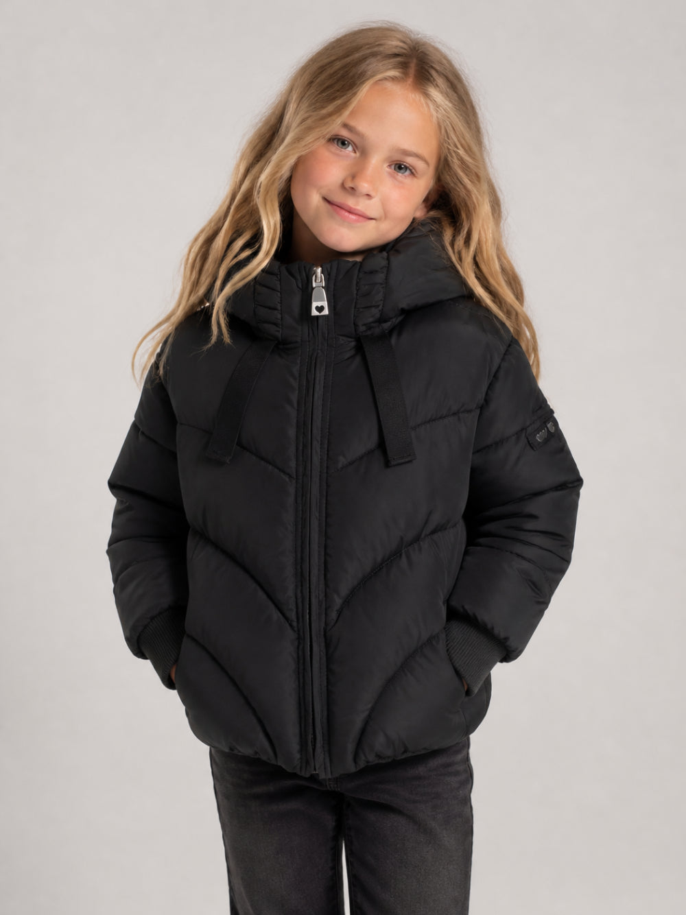 Giubbino per bambina Monnalisa Kids nero con design trapuntato 17H107 8022 0050 MONNALISA KIDS 