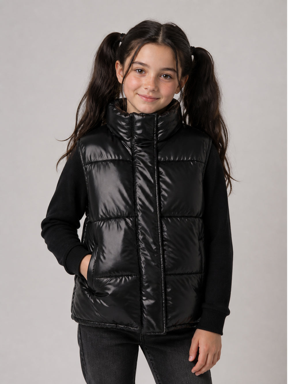 Gilet per bambina Monnalisa Kids nero trapuntato con cappuccio 49H100 8022 0050 MONNALISA KIDS 