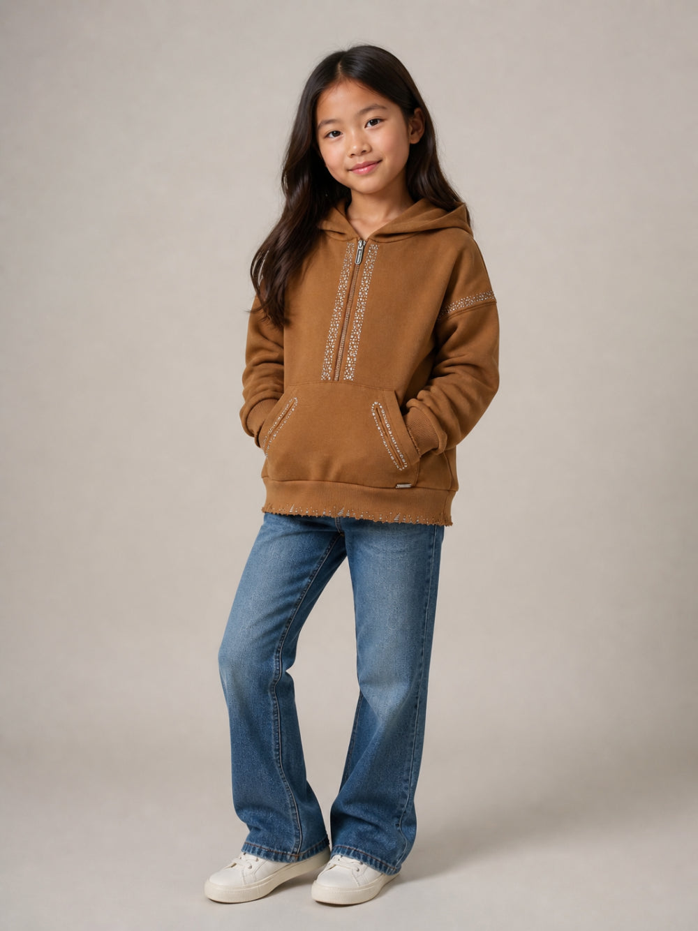 Felpa per bambina Monnalisa Kids marrone con strass 49H602 8047 0005 MONNALISA KIDS 