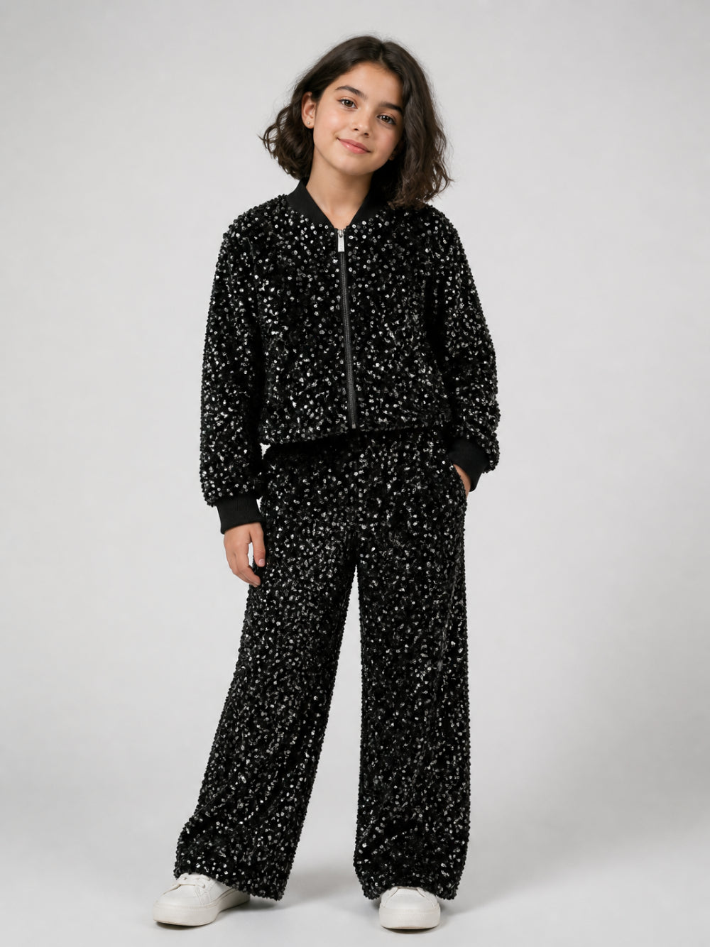 Felpa per bambina Monnalisa Kids nera con decorazione paillettes all-over 49H800 8084 0050 MONNALISA KIDS 