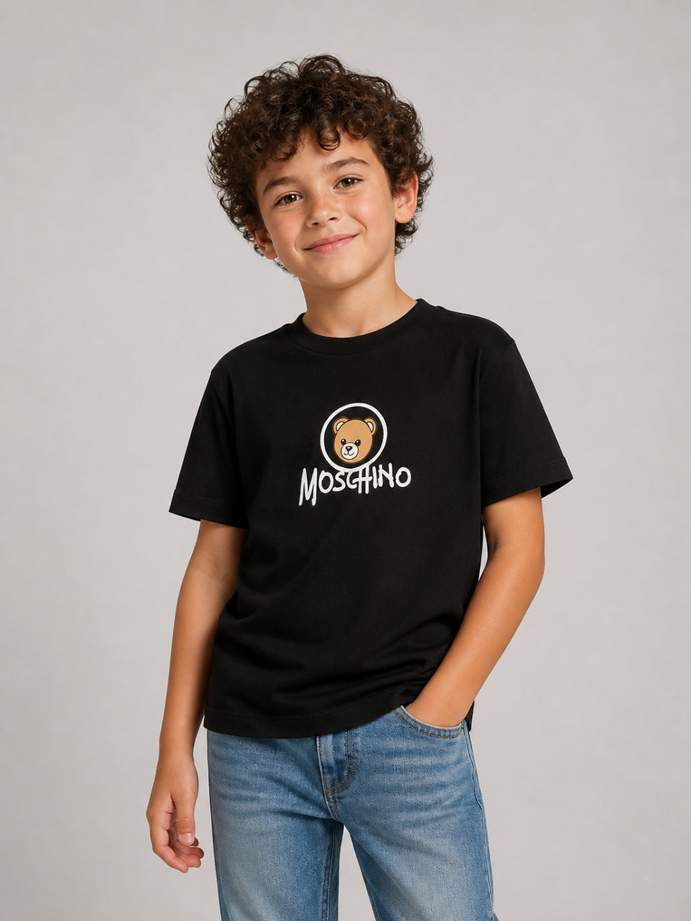 T-shirt per bambini Moschino Kids nera con stampa orsetto sul davanti HMM05WLAA34 60100 MOSCHINO KIDS 
