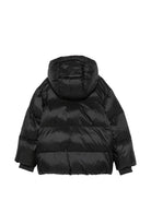 Giubbino per bambino Moschino Kids nero con stampa logo sul davanti HUS05PL3AC3 60100 MOSCHINO KIDS 