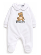 Tutina per neonati Moschino Kids bianca con dettaglio Teddy Bear M5Y037LCA40 10101 MOSCHINO KIDS 
