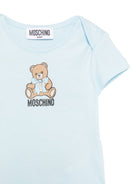 Set di due tutine per neonato Moschino Kids multicolore con logo sul davanti MNY08DLAA10 83694 MOSCHINO KIDS 