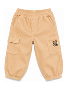 Pantaloni cargo per neonato Moschino Kids beige con applicazione laterale con logo MUP060LVC02 20351 MOSCHINO KIDS 