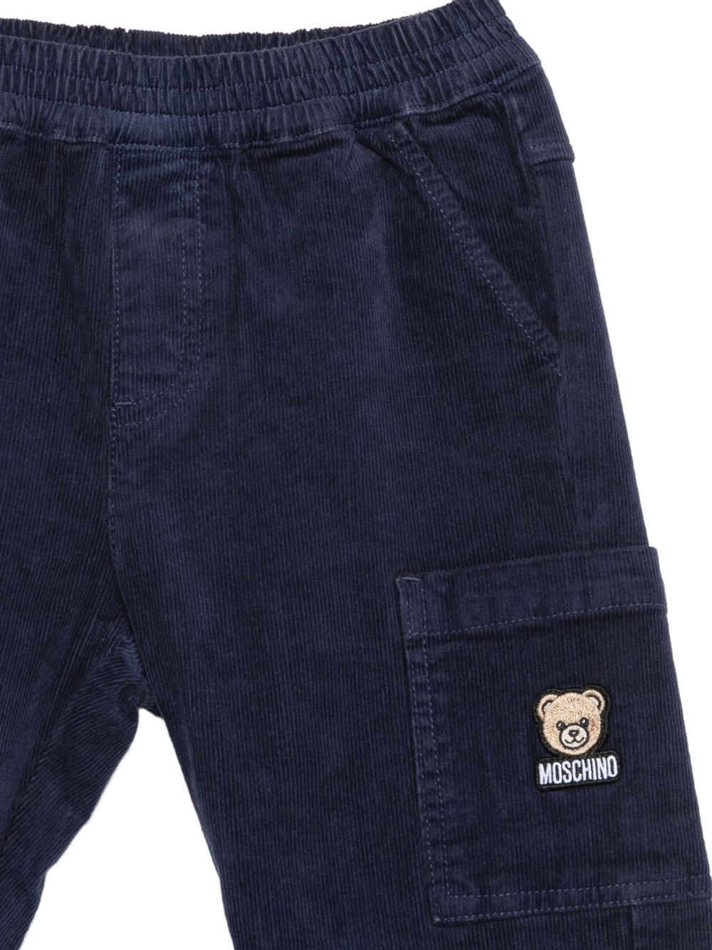 Pantaloni cargo per neonato Moschino Kids blu navy con applicazione laterale con logo MUP060LVC02 40016 MOSCHINO KIDS 