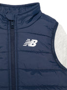 Set tuta e gilet per neonato New Balance Kids grigio e blu con logo IS62D8YZI AHH NEW BALANCE KIDS 