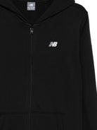 Felpa per bambini New Balance Kide nera con logo sul davanti LAKB0057 BK NEW BALANCE KIDS 