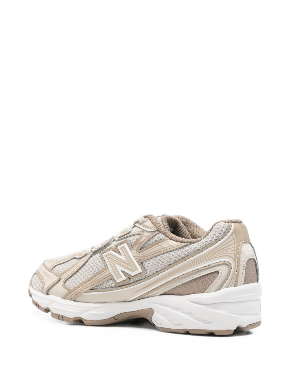 Sneakers per bambino New Balance Kids beige con toppa con logo sul lato anteriore P740 7JG NEW BALANCE KIDS 