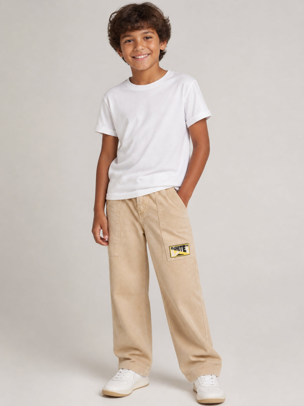 Pantaloni in velluto per bambino Off-White Kids beige con toppa con logo 44BCF00CF26F001 CORNSTALK OFF WHITE KIDS 