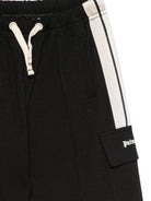 Pantaloni cargo per bambino Palm Angels Kids nero con dettaglio striscia laterale F6PAJBFP020 110 PALM ANGELS KIDS 