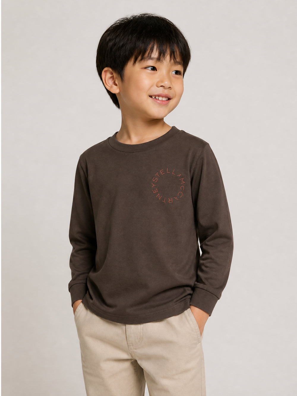 T-shirt per bambino Stella McCartney Kids grigio con logo sul petto TZ8R10 Z3772 921 STELLA McCARTNEY KIDS 