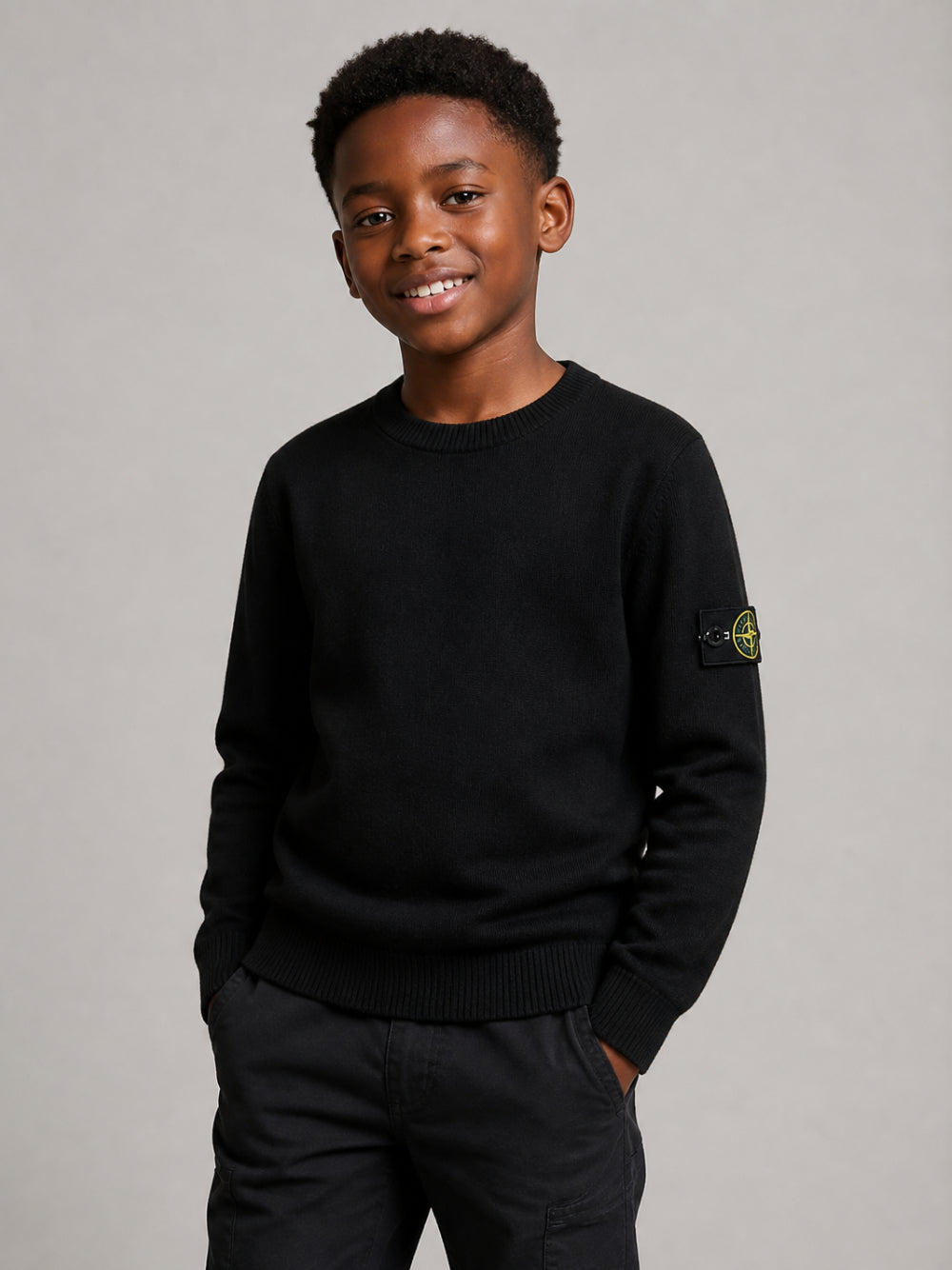 Maglione girocollo per bambino Stone Island Junior nero con applicazione Compass L2S165100009S0C04 V0029 STONE ISLAND KIDS 