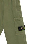Pantaloni cargo per bambino Stone Island Kids verde con applicazione sulla gamba L2S166200002S0A20 V005G STONE ISLAND KIDS 