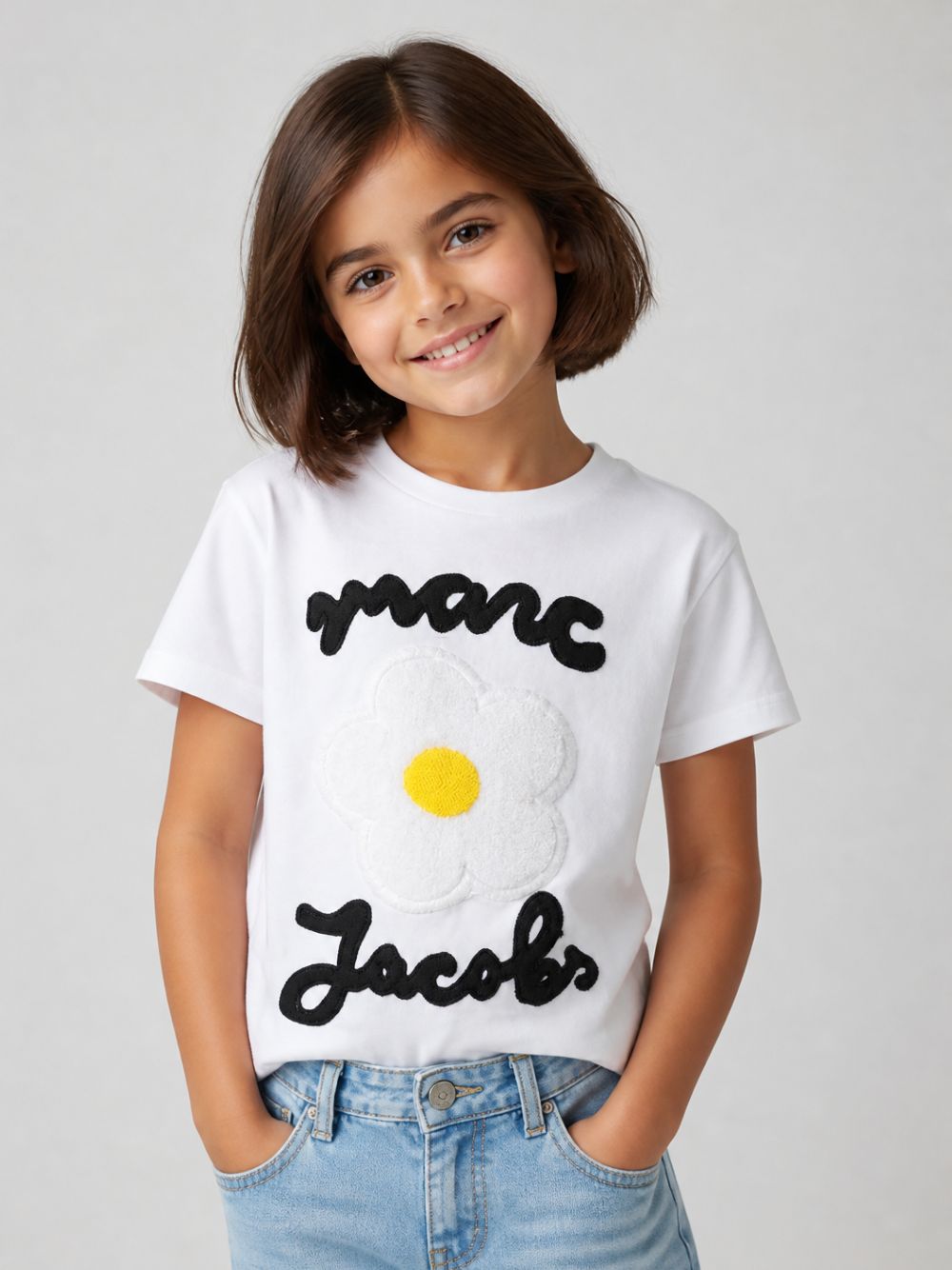 T-shirt per bambina The Marc Jacobs Kids bianca con applicazione fiore W61000 10P THE MARC JACOBS KIDS 