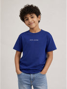 T-shirt per bambino The Marc Jacobs Kids blu con logo sul davanti W61030 841 THE MARC JACOBS KIDS 