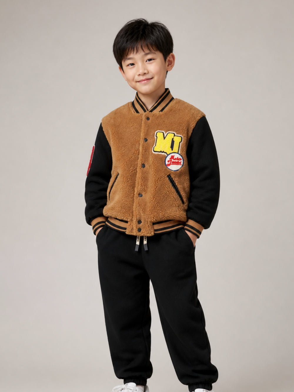 Pantaloni per bambino The Marc Jacobs Kids neri con stampa logo sul retro W61048 09B THE MARC JACOBS KIDS 