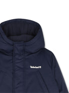 Giubbino per bambino Timberland Kids blu con stampa logo sul petto T61061 849 TIMBERLAND KIDS 