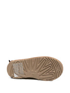 Stivali Ultra Mini Bailey Bow per bambina Ugg Kids marroni con fiocco in raso sul retro 1185920K CHE UGG KIDS 