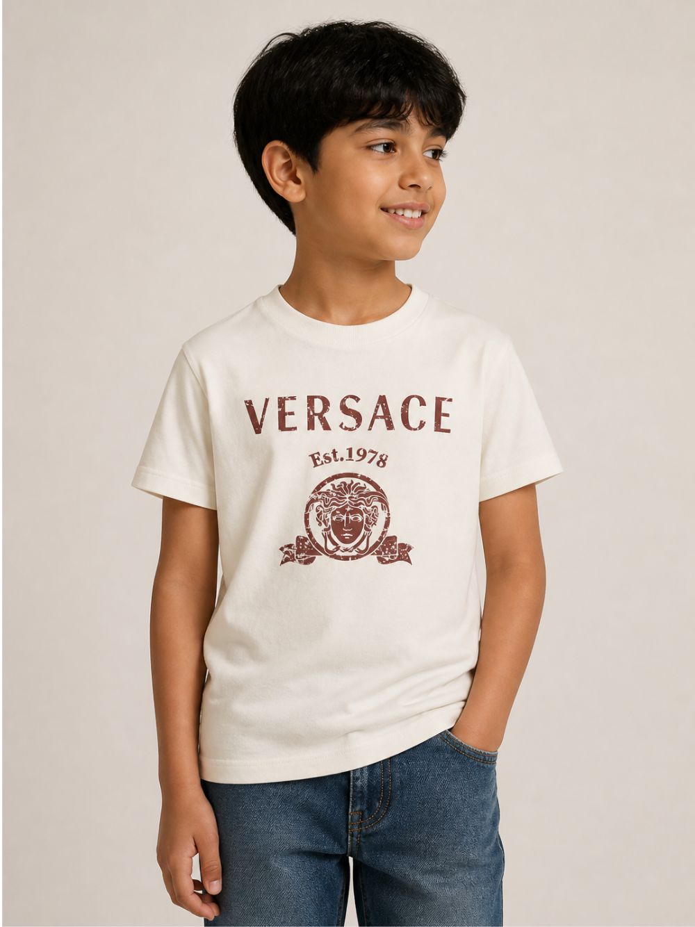 T-shirt per bambino Versace Kids beige con stampa grafica 10249461A18123 2YE00 VERSACE KIDS 