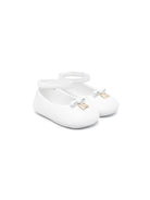 Ballerine per neonata Dolce & Gabbana Kids bianche con placca logo DK0065 AB793 80001 DOLCE & GABBANA KIDS 