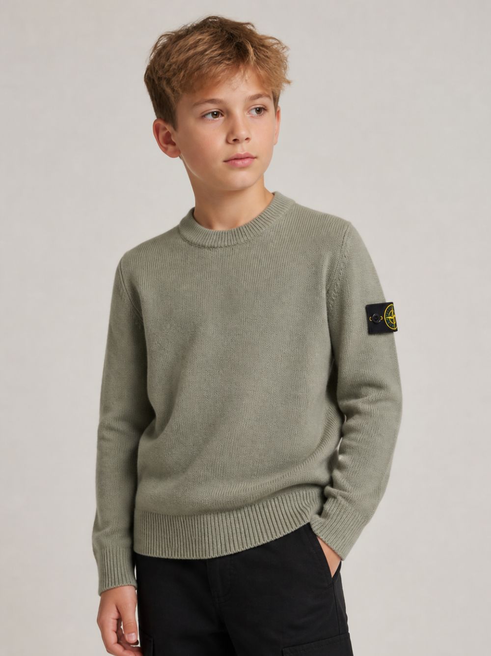 Maglione per bambino Stone Island Kids verde con applicazione con logo L2S165100002S00M1 V0055 STONE ISLAND KIDS 