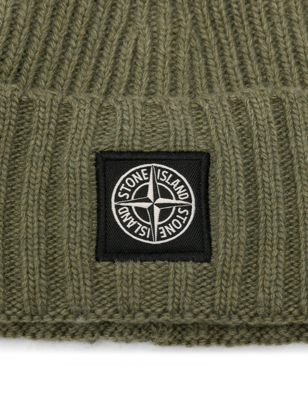 Berretto per bambino Stone Island Junior verde con applicazione L2S16N100003S00M3 V0055 STONE ISLAND KIDS 