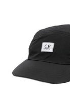 Cappello per bambino C.P Company Kids nero con applicazione logo CUX00SL3C00 60100 C.P.COMPANY KIDS 