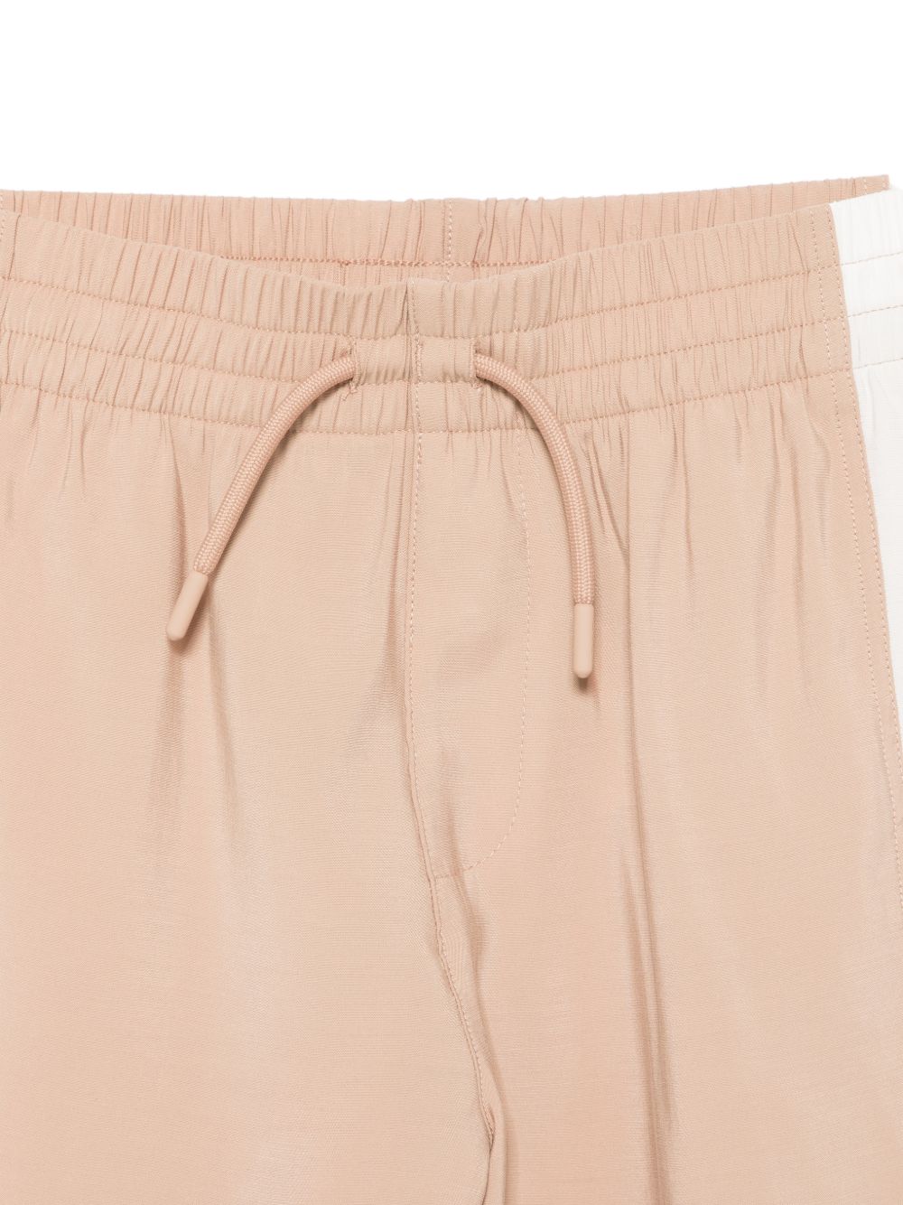 Set t-shirt e shorts per bambino Emporio Armani Kids beige con dettagli a contrasto EB001042 AF20699 M1301 EMPORIO ARMANI KIDS 