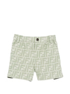 Shorts per neonato Fendi Kids verde con stampa monogramma FF all-over BMF266 AVW1 F1DS6 FENDI KIDS 