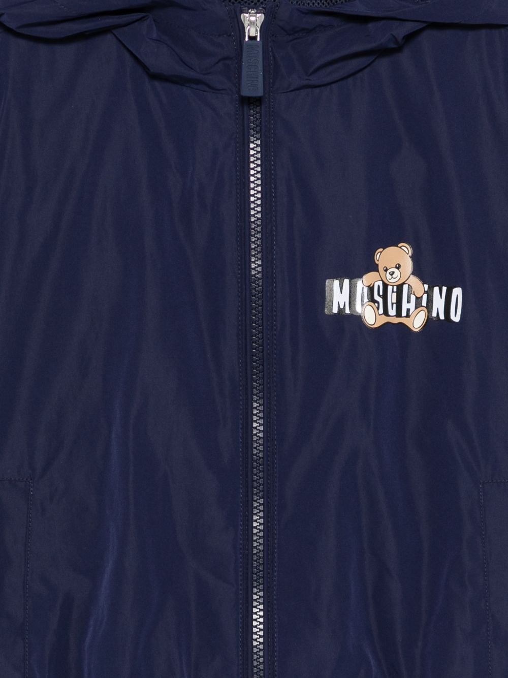 Giubbino per bambini Moschino Kids blu con stampa Teddy Bear sul davanti HUS05KL3A39 40016 MOSCHINO KIDS 