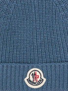 Berretto per neonati Moncler Enfant blu con lavorazione in maglia a coste - Rubino Kids